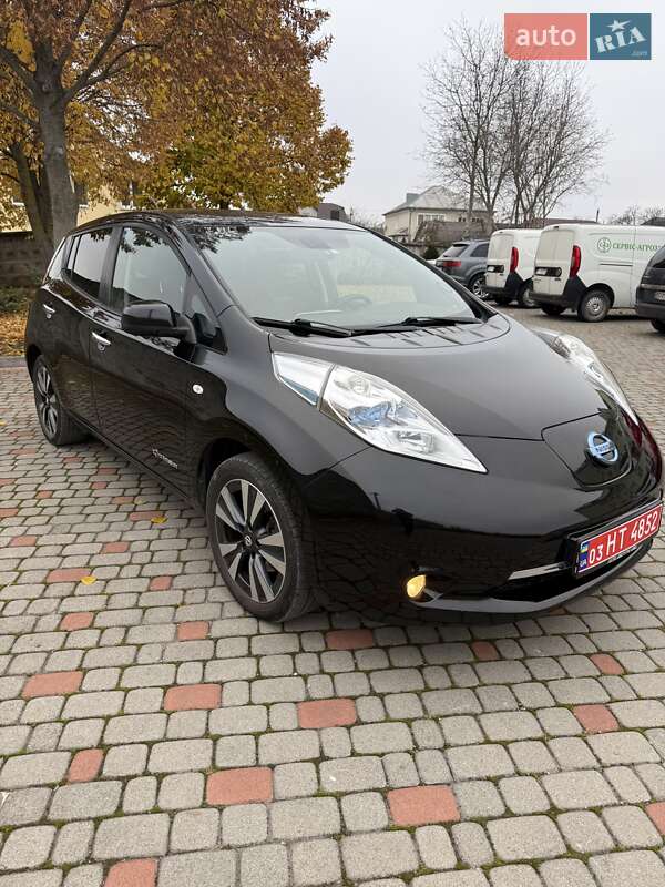 Хэтчбек Nissan Leaf 2013 в Тернополе
