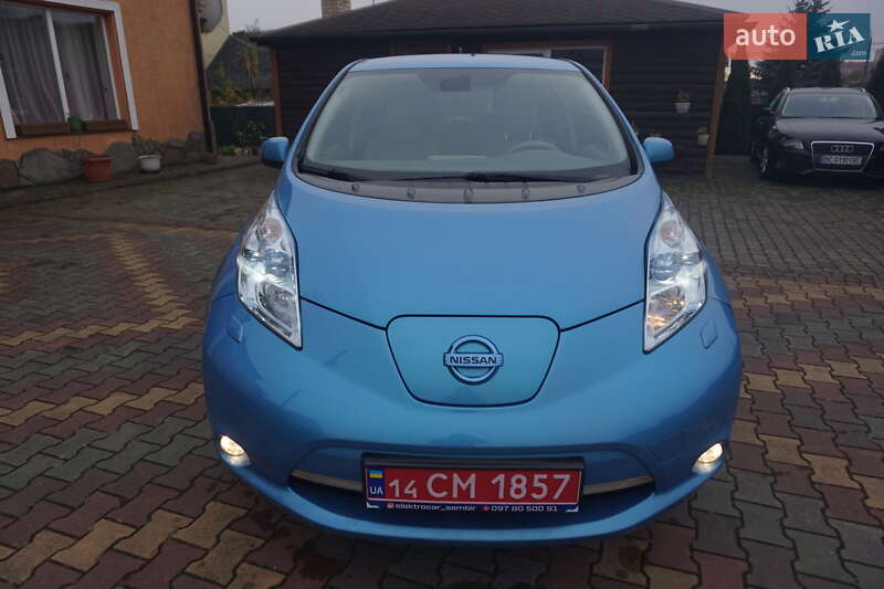 Хэтчбек Nissan Leaf 2011 в Самборе