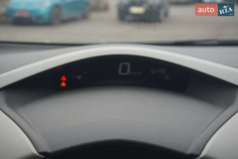 Хэтчбек Nissan Leaf 2011 в Самборе