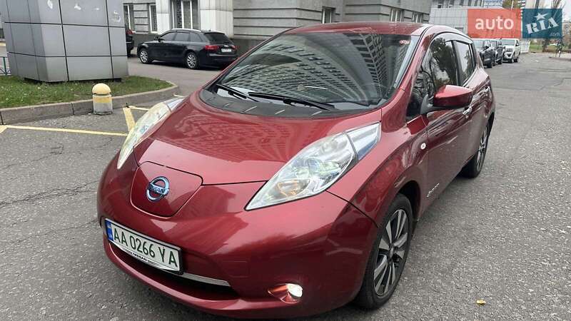 Хетчбек Nissan Leaf 2017 в Києві