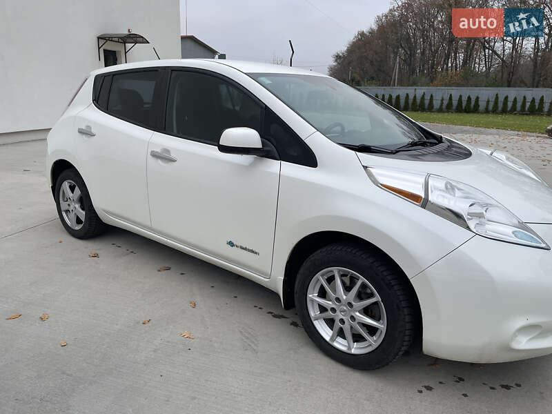 Хэтчбек Nissan Leaf 2015 в Луцке фото 11 Хэтчбек Nissan Leaf 2015 в Луцке