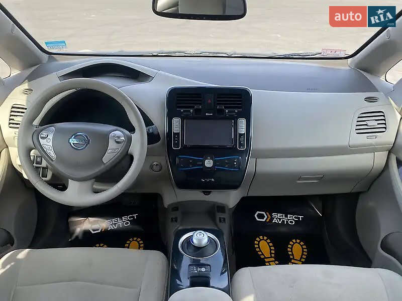 Хэтчбек Nissan Leaf 2012 в Кривом Роге