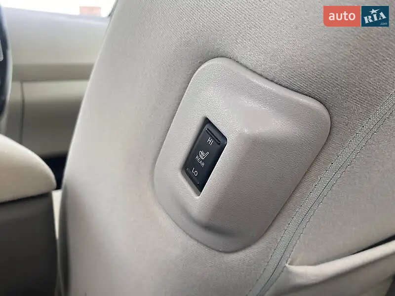 Хэтчбек Nissan Leaf 2012 в Кривом Роге