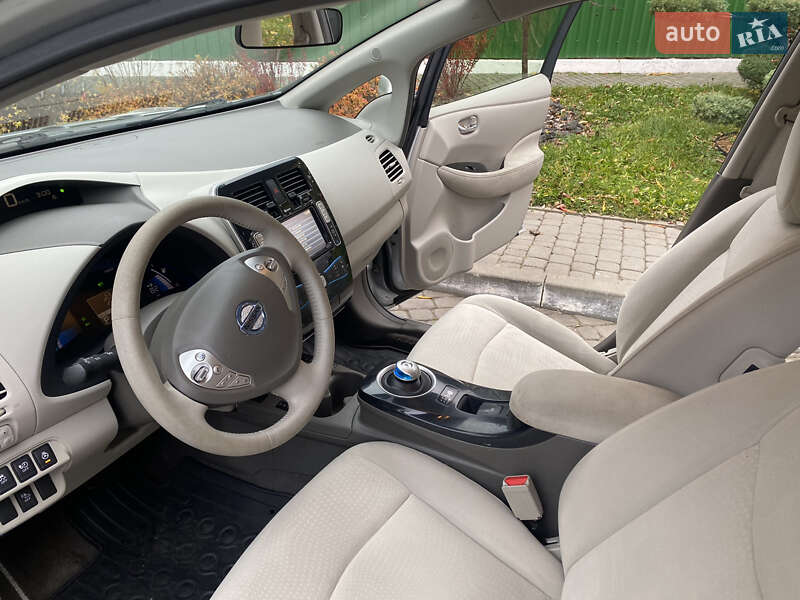 Хетчбек Nissan Leaf 2012 в Луцьку