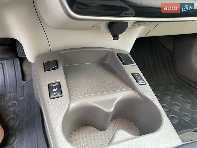 Хетчбек Nissan Leaf 2012 в Луцьку