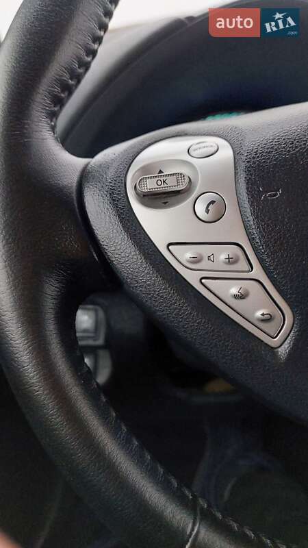 Хэтчбек Nissan Leaf 2016 в Фастове