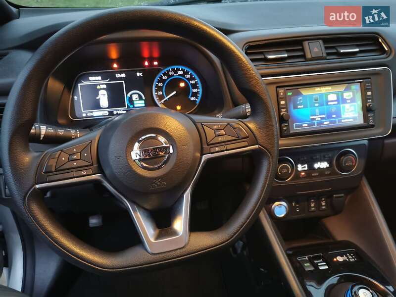 Хэтчбек Nissan Leaf 2018 в Фастове