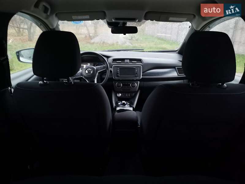 Хэтчбек Nissan Leaf 2018 в Фастове