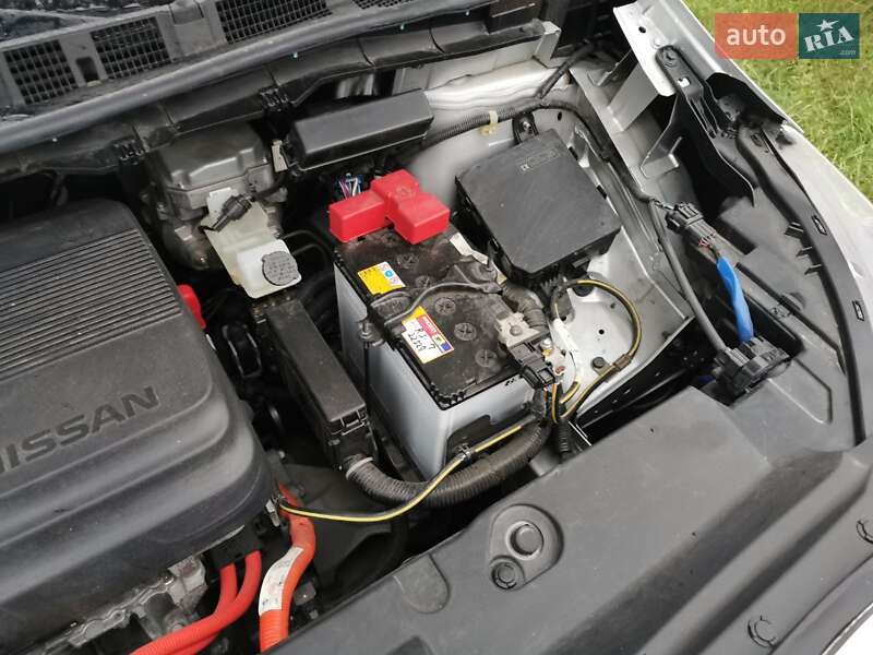 Хэтчбек Nissan Leaf 2018 в Фастове