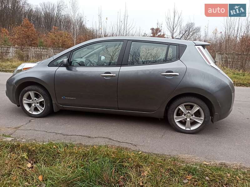Хетчбек Nissan Leaf 2014 в Вінниці