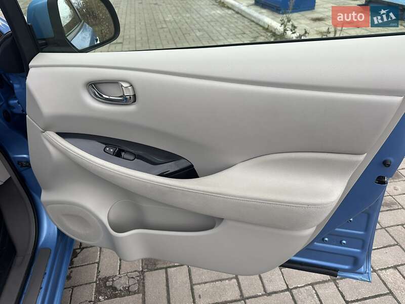 Хетчбек Nissan Leaf 2013 в Прилуках фото 8 Хетчбек Nissan Leaf 2013 в Прилуках