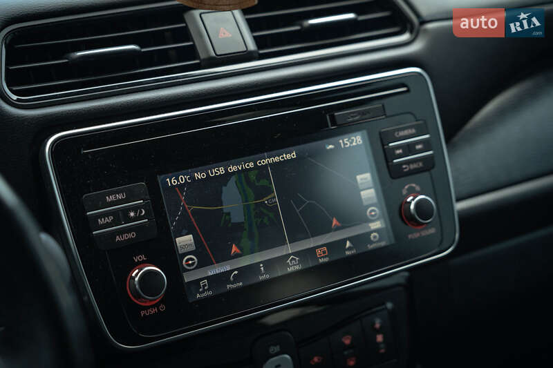 Хэтчбек Nissan Leaf 2018 в Черновцах