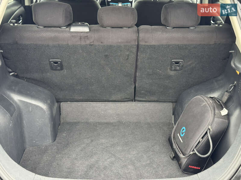 Хэтчбек Nissan Leaf 2016 в Владимире
