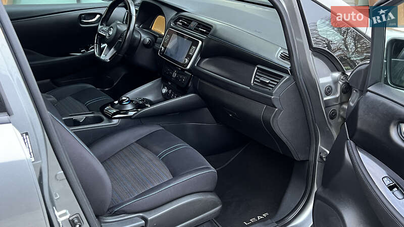 Хэтчбек Nissan Leaf 2020 в Луцке фото 72 Хэтчбек Nissan Leaf 2020 в Луцке