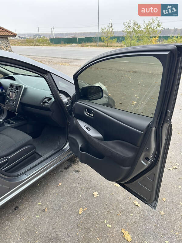 Хетчбек Nissan Leaf 2016 в Вінниці