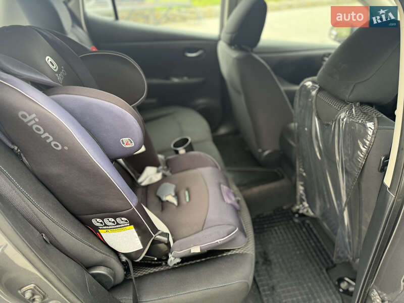 Хэтчбек Nissan Leaf 2015 в Калуше фото 31 Хэтчбек Nissan Leaf 2015 в Калуше