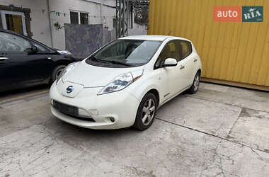 Хэтчбек Nissan Leaf 2012 в Умани
