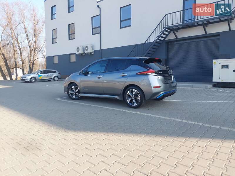 Хетчбек Nissan Leaf 2020 в Хмельницькому