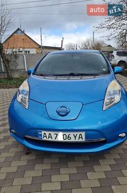 Хэтчбек Nissan Leaf 2013 в Лубнах