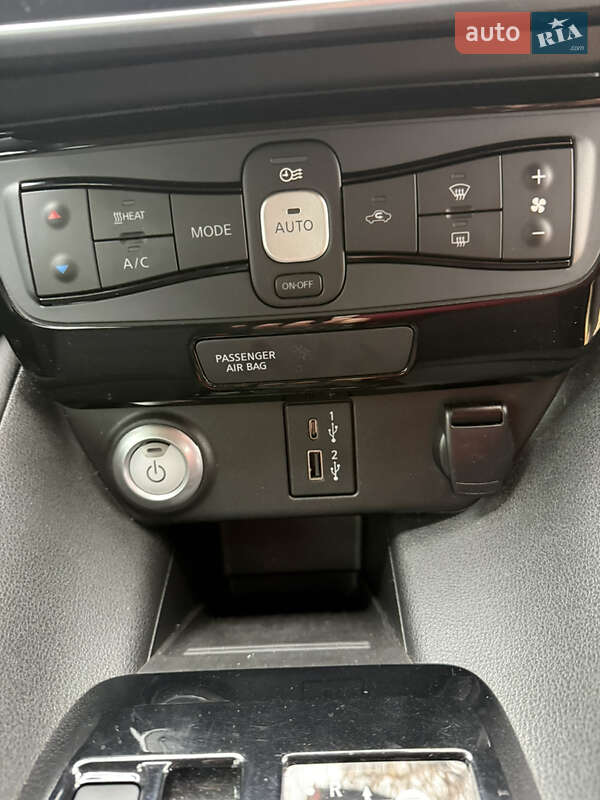 Хетчбек Nissan Leaf 2020 в Яготині