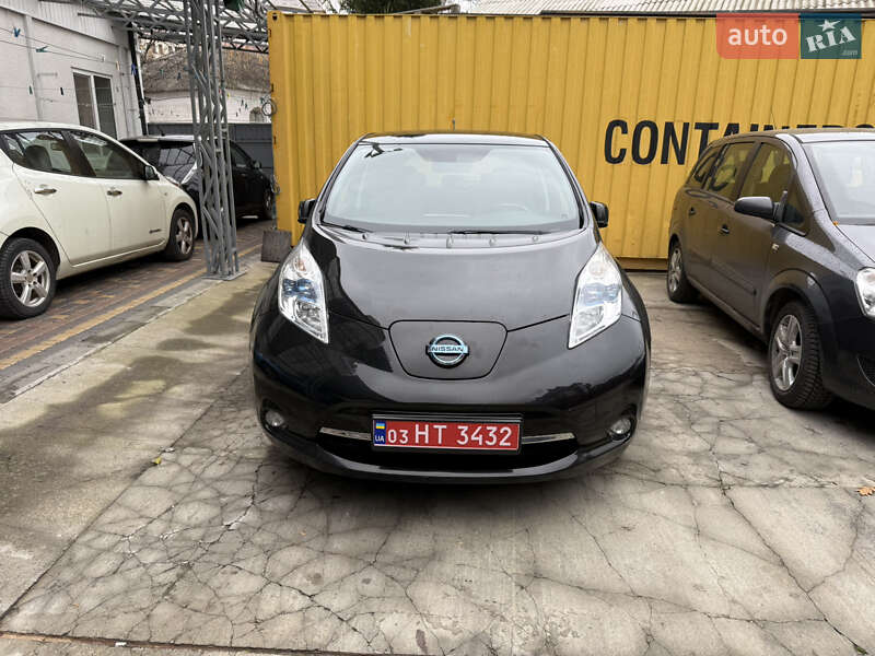 Хетчбек Nissan Leaf 2014 в Умані