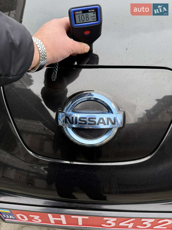 Хетчбек Nissan Leaf 2014 в Умані