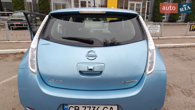 Хэтчбек Nissan Leaf 2014 в Чернигове