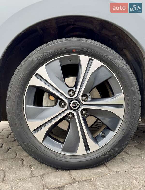 Хэтчбек Nissan Leaf 2022 в Ровно