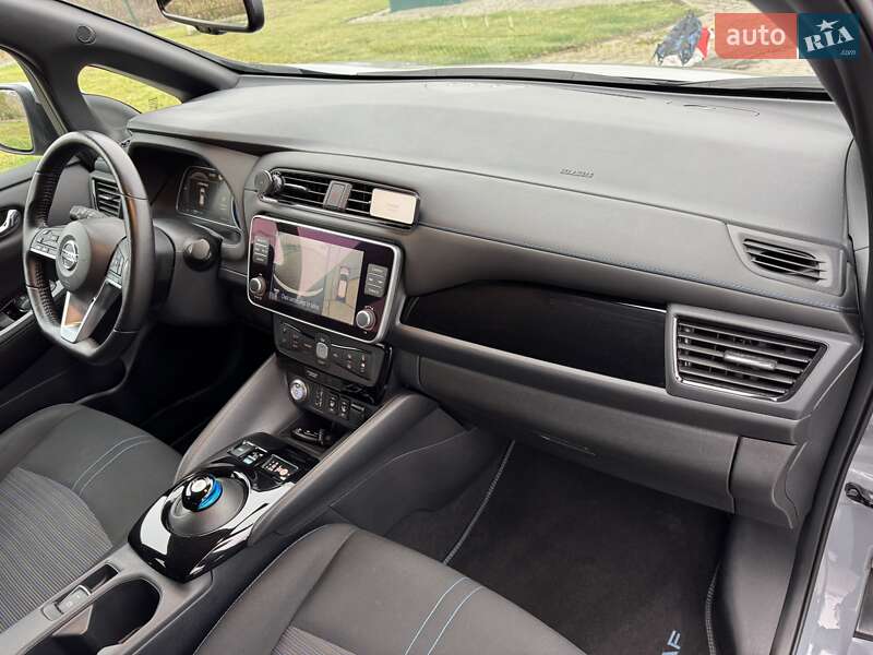 Хэтчбек Nissan Leaf 2022 в Ровно
