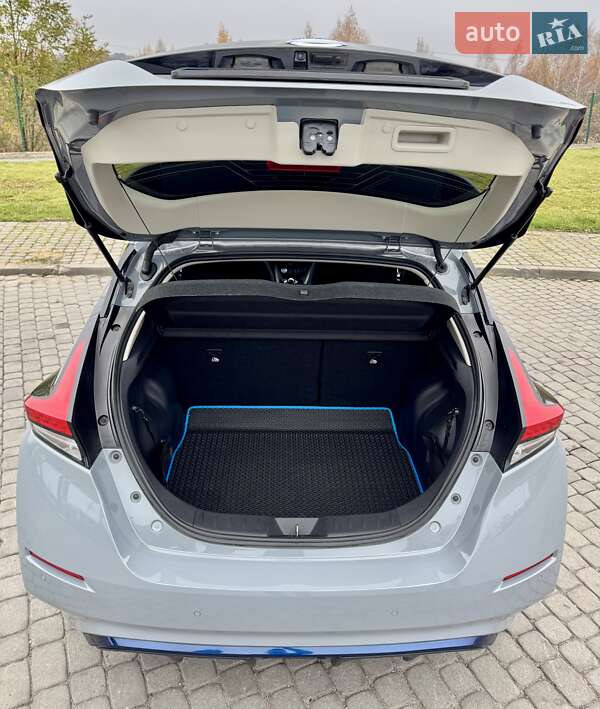 Хэтчбек Nissan Leaf 2022 в Ровно