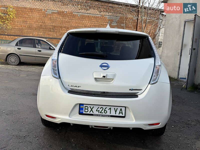 Хэтчбек Nissan Leaf 2014 в Волочиске фото 10 Хэтчбек Nissan Leaf 2014 в Волочиске