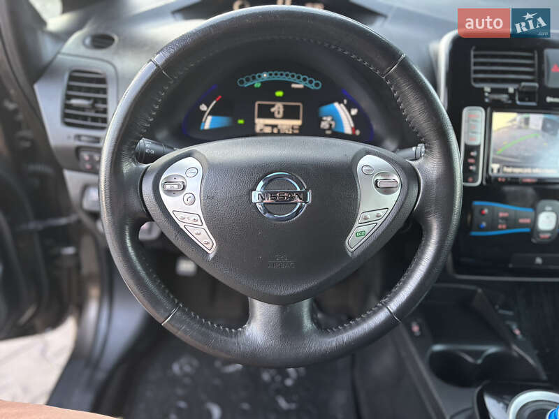 Хетчбек Nissan Leaf 2016 в Володимирі