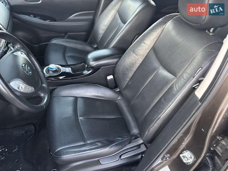 Хетчбек Nissan Leaf 2016 в Володимирі