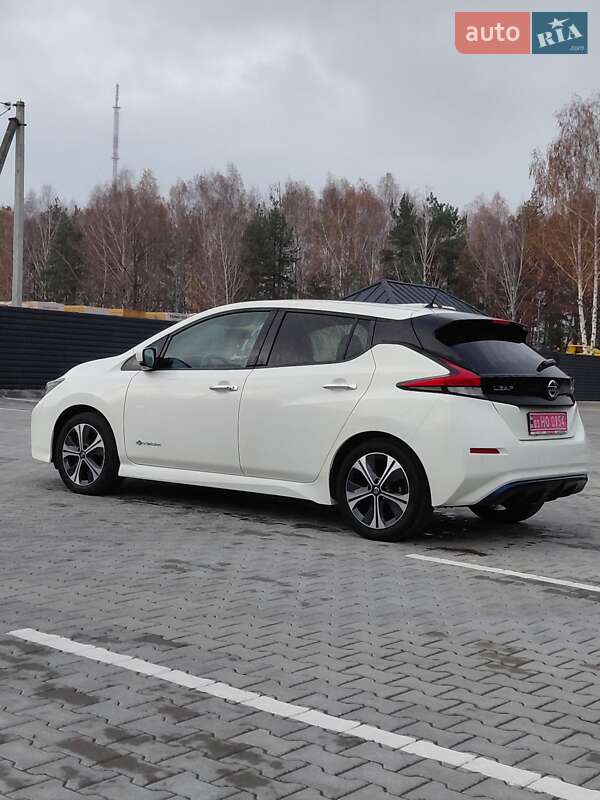 Хетчбек Nissan Leaf 2019 в Ковелі