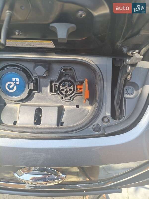 Хетчбек Nissan Leaf 2020 в Одесі