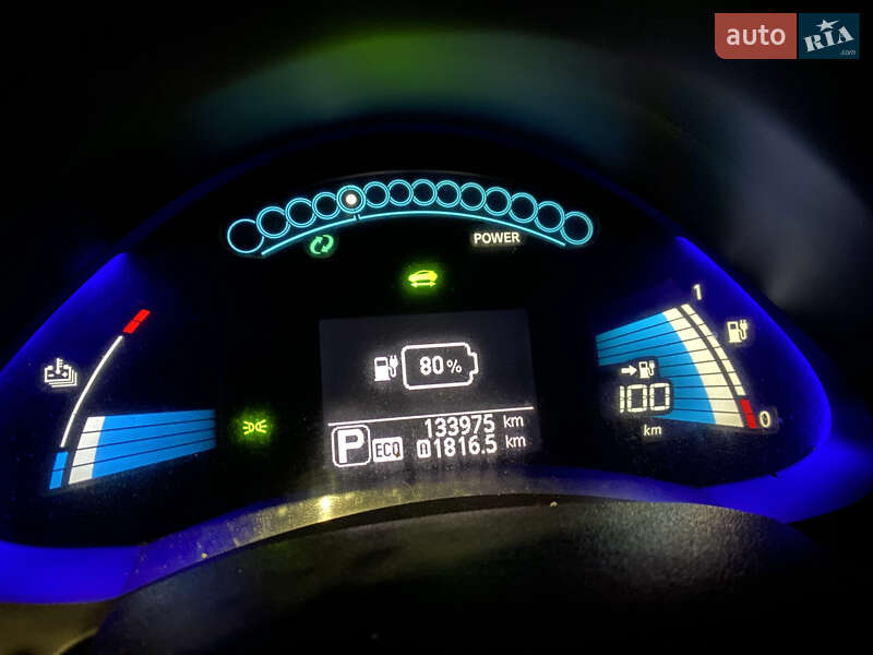 Хетчбек Nissan Leaf 2014 в Чернівцях