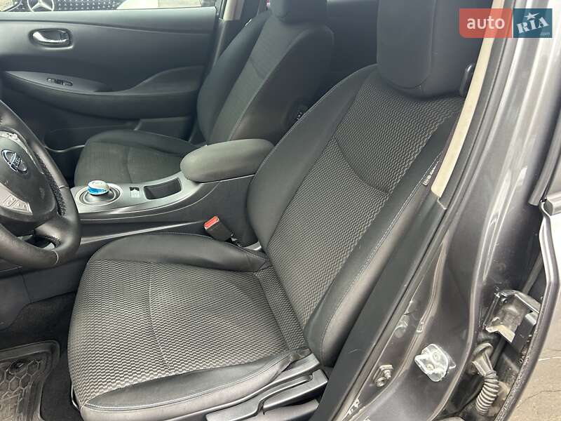 Хетчбек Nissan Leaf 2015 в Одесі