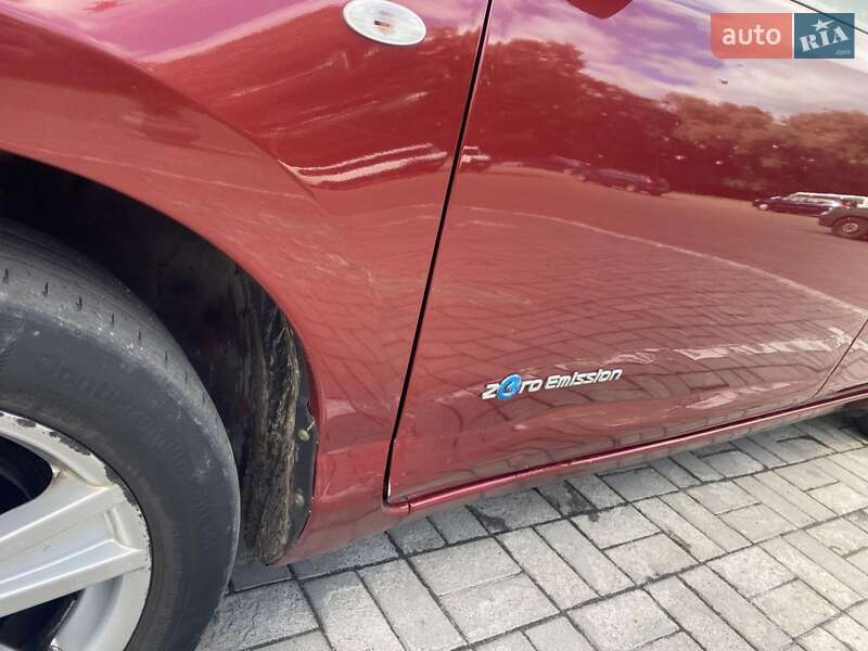 Хетчбек Nissan Leaf 2012 в Сумах
