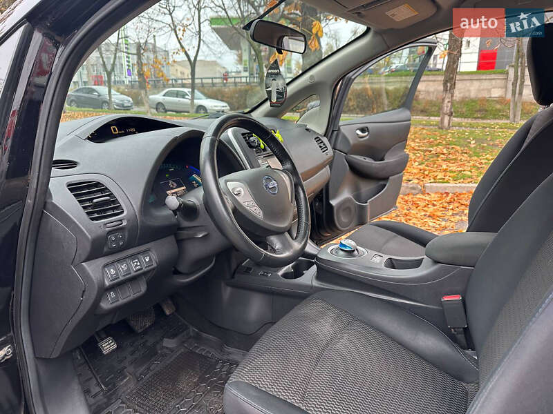 Хэтчбек Nissan Leaf 2014 в Днепре