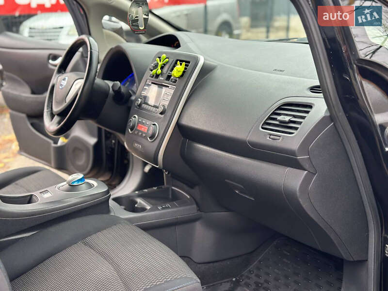 Хэтчбек Nissan Leaf 2014 в Днепре