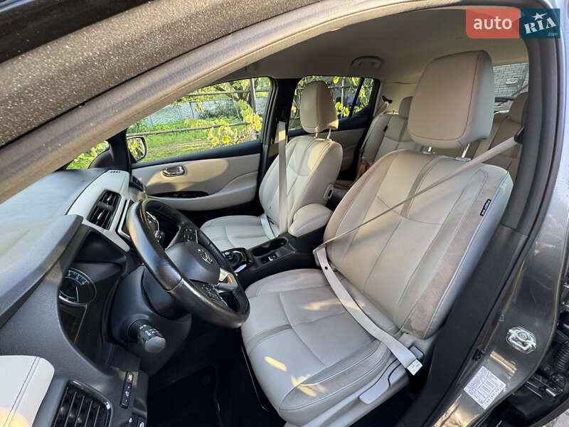 Хэтчбек Nissan Leaf 2019 в Ивано-Франковске