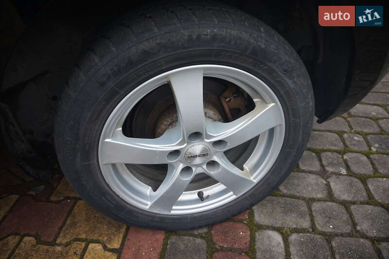 Хэтчбек Nissan Leaf 2012 в Самборе