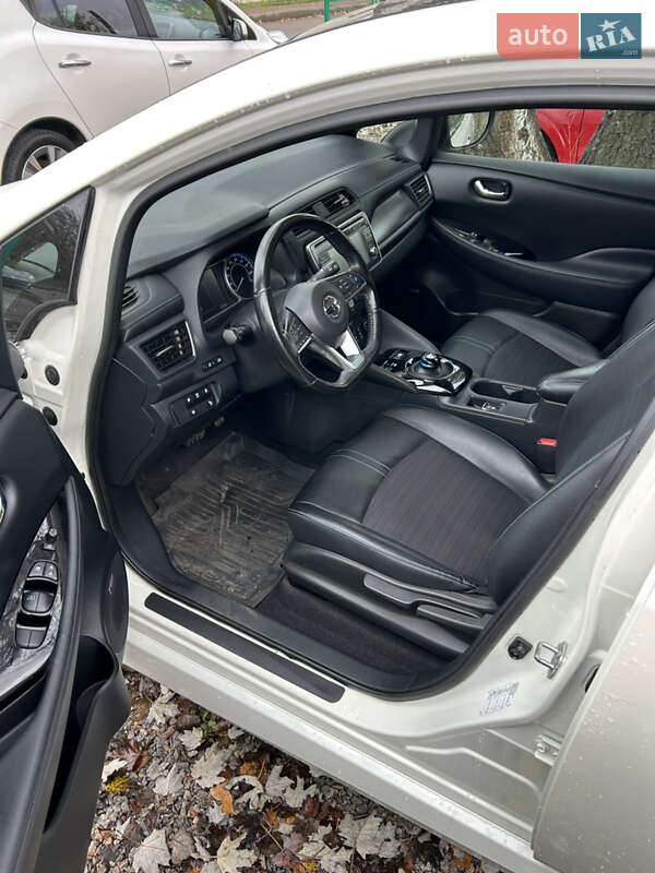 Хэтчбек Nissan Leaf 2018 в Одессе