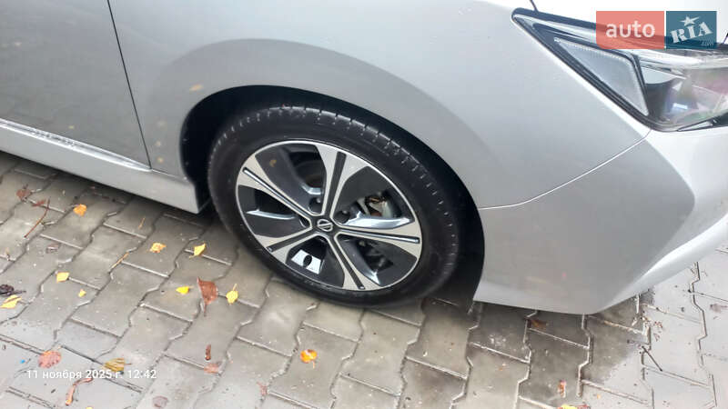 Хэтчбек Nissan Leaf 2022 в Полтаве