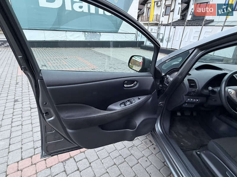 Хэтчбек Nissan Leaf 2014 в Тернополе