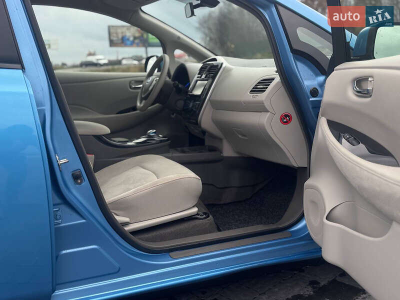 Хетчбек Nissan Leaf 2012 в Львові