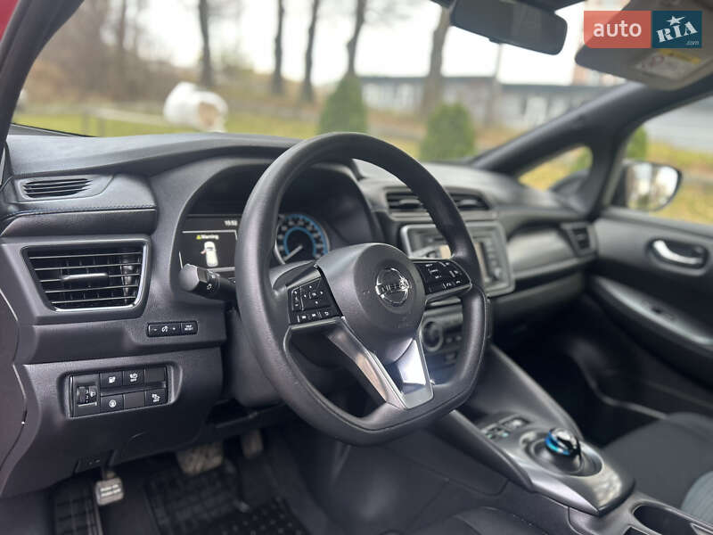 Хетчбек Nissan Leaf 2018 в Тернополі