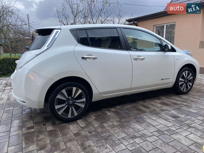 Хэтчбек Nissan Leaf 2016 в Виннице