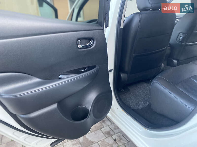 Хэтчбек Nissan Leaf 2016 в Виннице