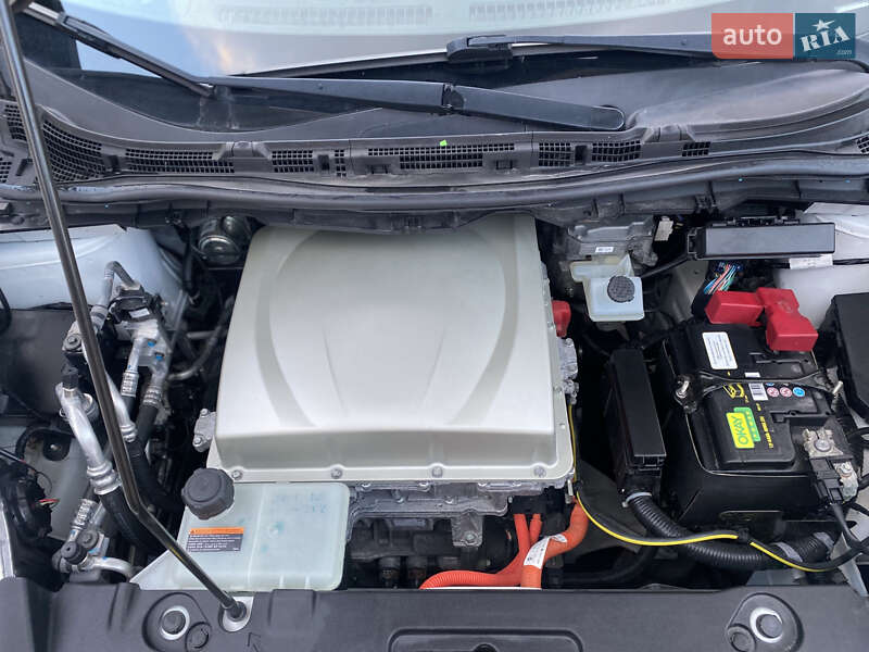 Хэтчбек Nissan Leaf 2016 в Виннице